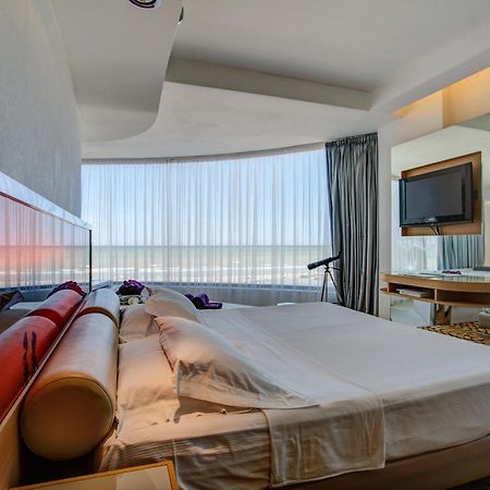 Hotel Waldorf- Premier Resort ミラノ・マリッティマ エクステリア 写真