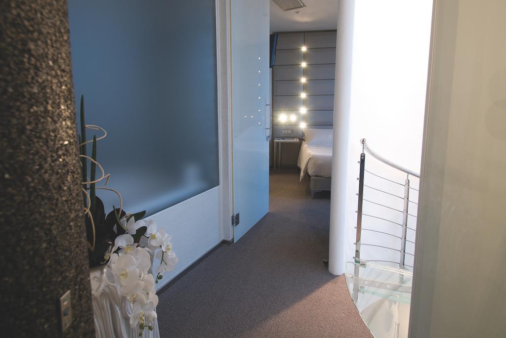 Hotel Waldorf- Premier Resort ミラノ・マリッティマ エクステリア 写真