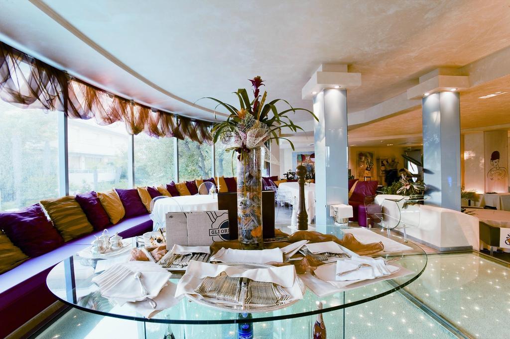 Hotel Waldorf- Premier Resort ミラノ・マリッティマ エクステリア 写真