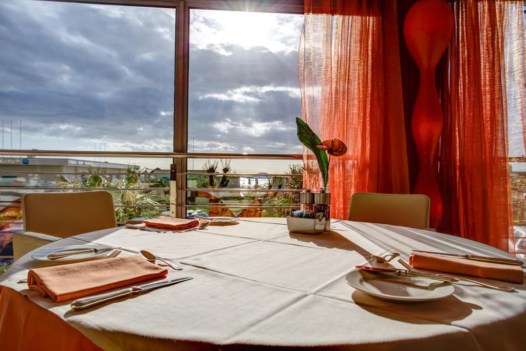 Hotel Waldorf- Premier Resort ミラノ・マリッティマ エクステリア 写真