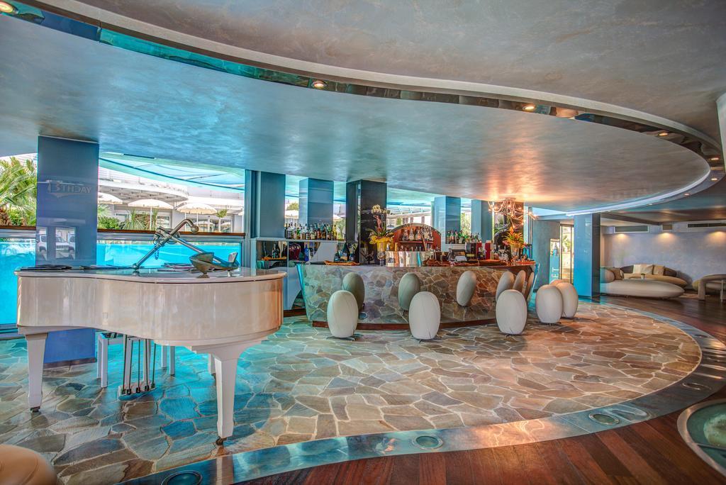 Hotel Waldorf- Premier Resort ミラノ・マリッティマ エクステリア 写真