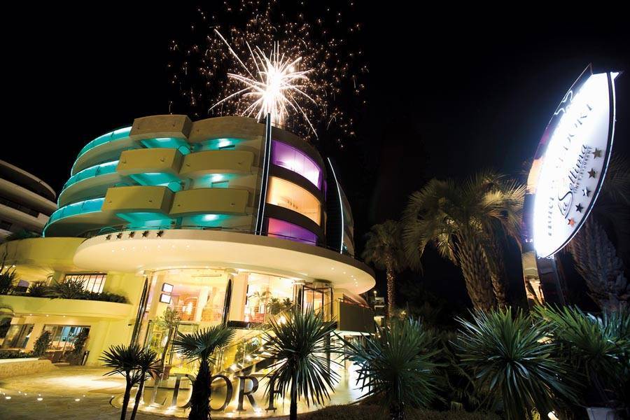 Hotel Waldorf- Premier Resort ミラノ・マリッティマ エクステリア 写真