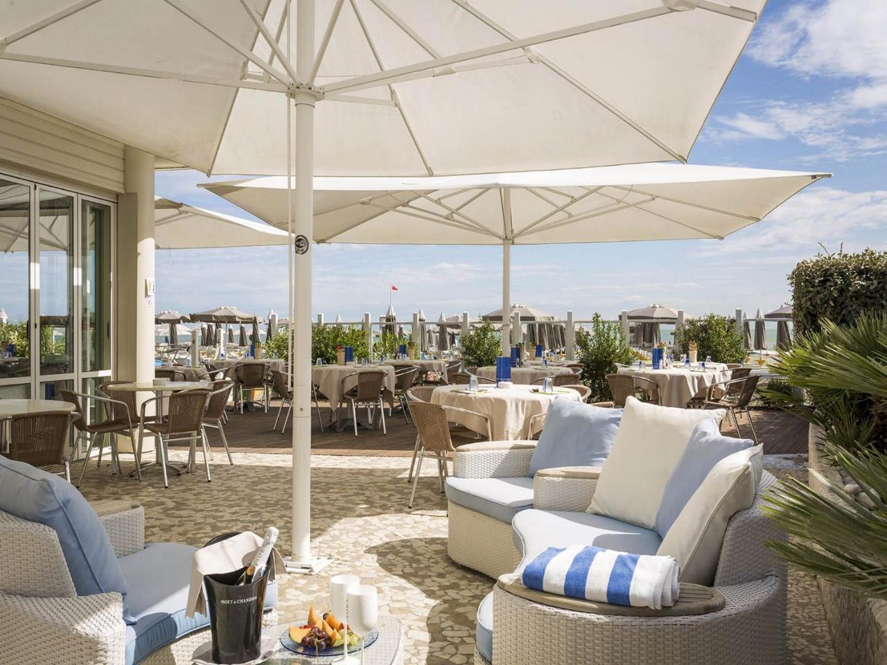 Hotel Waldorf- Premier Resort ミラノ・マリッティマ エクステリア 写真